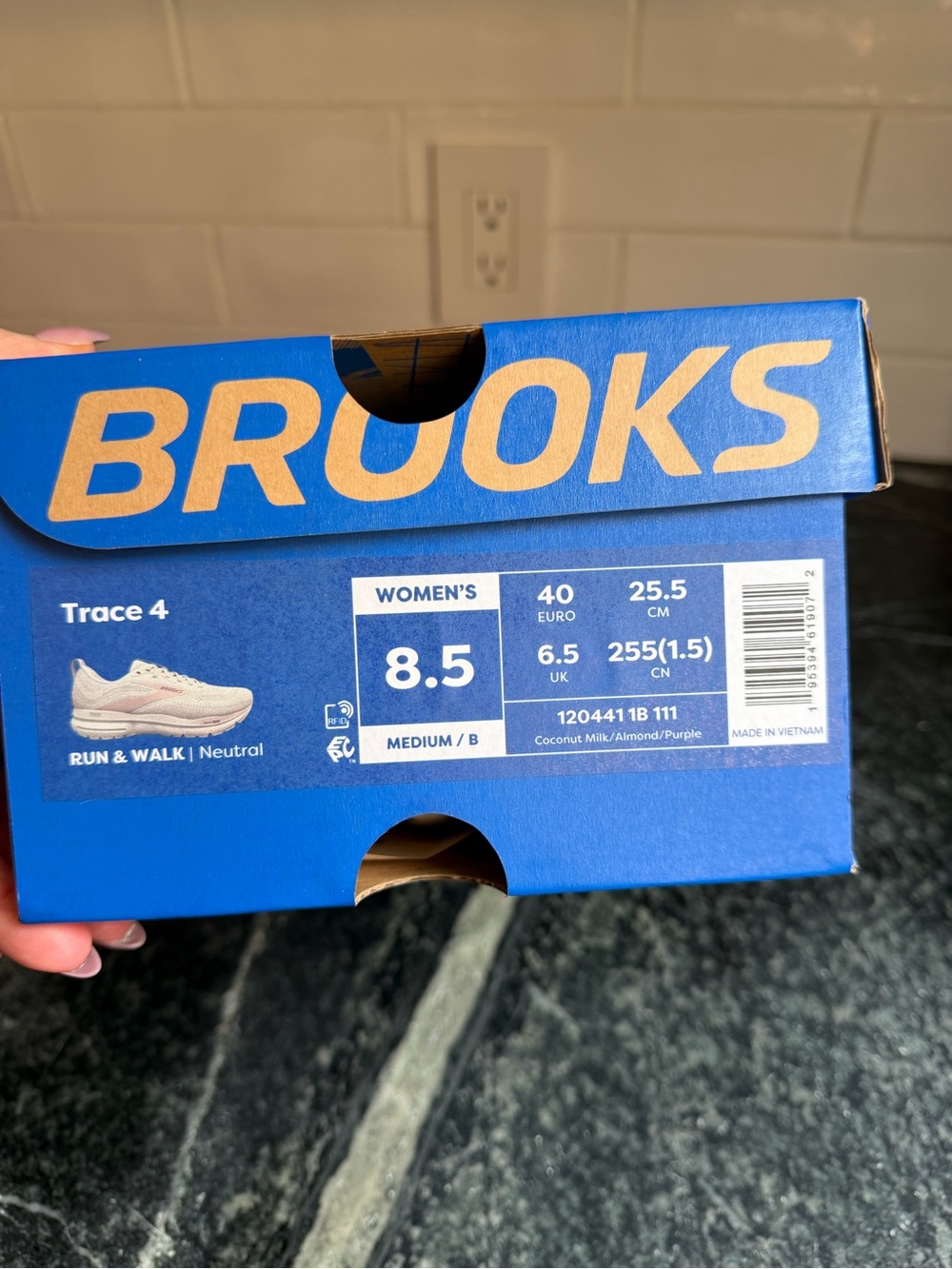 Brooks Trace Sz. 8.5 (Brand New) - Picture 3 of 3